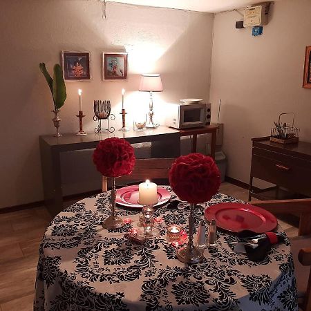 Burnham Road Suite Guest House Булавайо Екстериор снимка